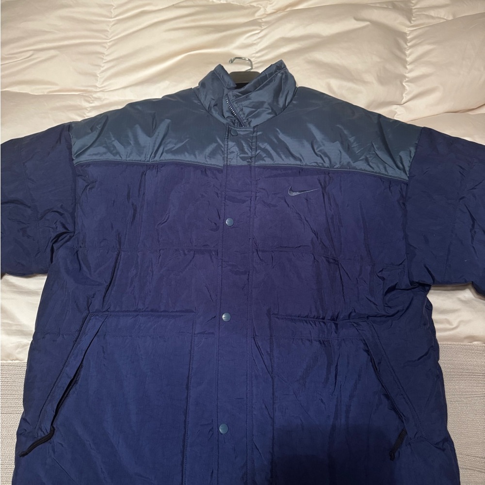 Vintage 90’s Nike Men's Blue Puffer Jacket